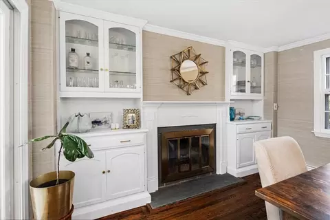 Living - 40 Park Cir, Hingham, MA 02043 photo 6 of 6