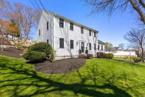 40 Park Cir, Hingham, MA 02043