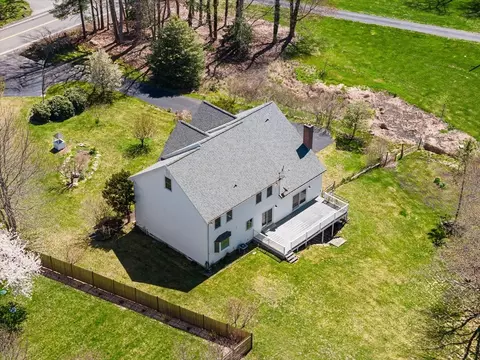 Exterior - 420 Whiting St, Hanover, MA 02339 photo 6 of 6