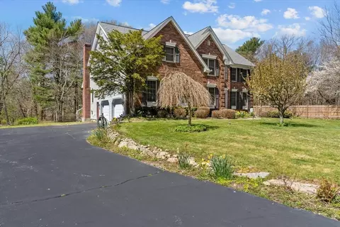 Exterior - 420 Whiting St, Hanover, MA 02339 photo 2 of 6