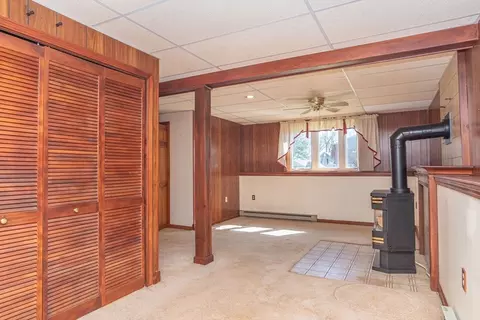Living - 44 Ocean Ave, Warwick, RI 02889 photo 1 of 1