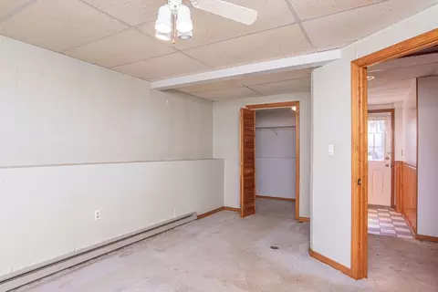 Bedroom - 44 Ocean Ave, Warwick, RI 02889 photo 3 of 4