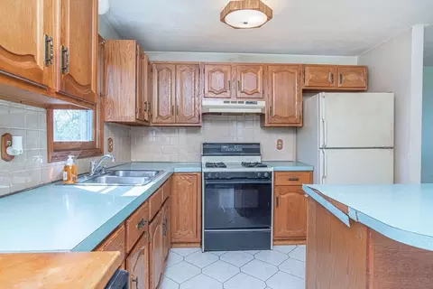 Kitchen - 44 Ocean Ave, Warwick, RI 02889 photo 1 of 6