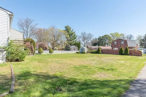 Exterior - 44 Ocean Ave, Warwick, RI 02889 photo 6 of 7