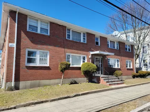 49 Laighton St #7, Lynn, MA 01902