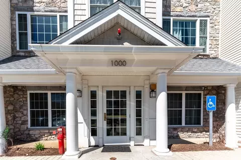 1302 Davenport Ave #1302, Canton, MA 02021