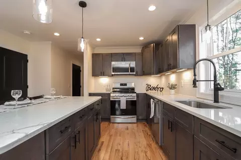 47 Fuller Rd, Palmer, MA 01069