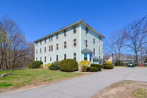21 Bailey St #1B, Uxbridge, MA 01569