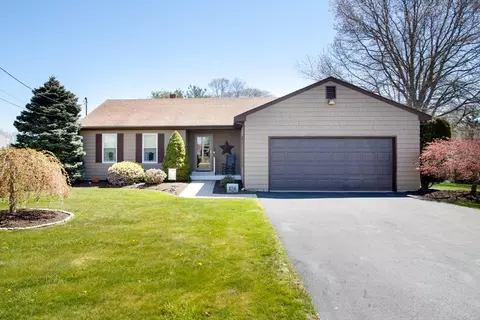 134 Millers Ln, Somerset, MA 02726