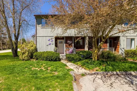 50 Meadowbrook Ln #50, Palmer, MA 01069