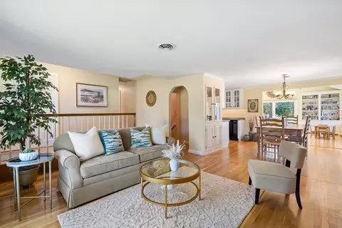 Living - 14 Highview Dr, Hingham, MA 02043 photo 3 of 6