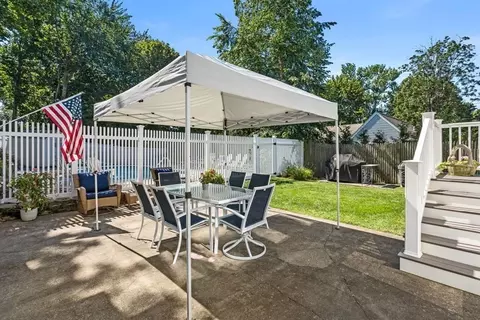 Exterior - 14 Highview Dr, Hingham, MA 02043 photo 6 of 11