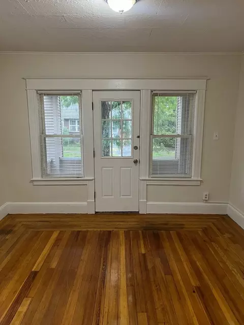 110 Pasadena St, Springfield, MA 01108 photo 4