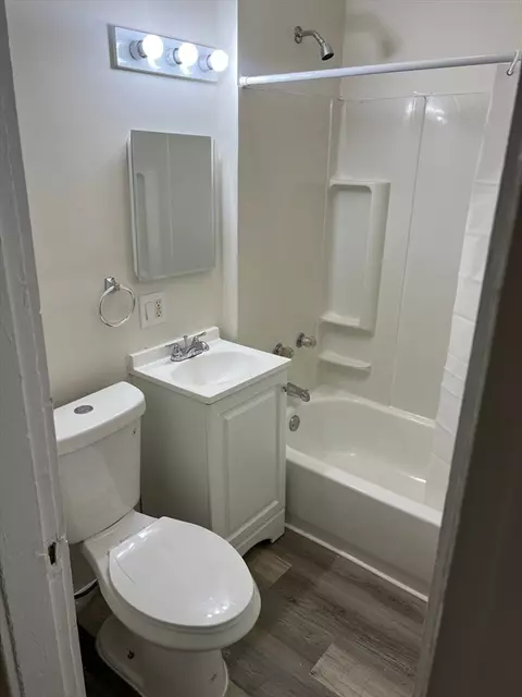 110 Pasadena St, Springfield, MA 01108 photo 8