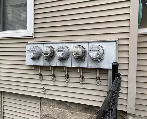 110 Pasadena St, Springfield, MA 01108 photo 9