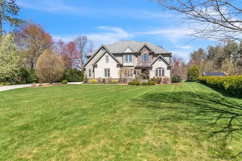 43 Stevenson Ln, Agawam, MA 01001