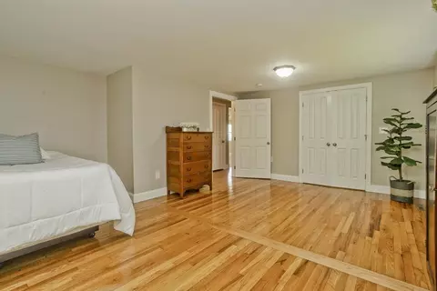 1883 Parker St, Springfield, MA 01128 photo 15