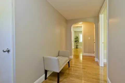 1883 Parker St, Springfield, MA 01128 photo 12