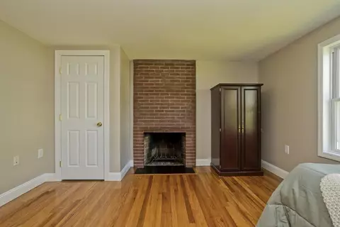 1883 Parker St, Springfield, MA 01128 photo 28