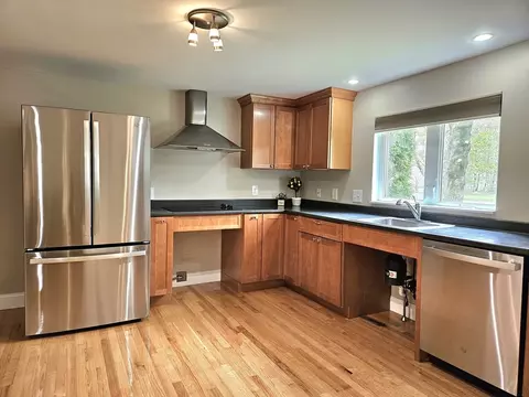 1883 Parker St, Springfield, MA 01128 photo 7