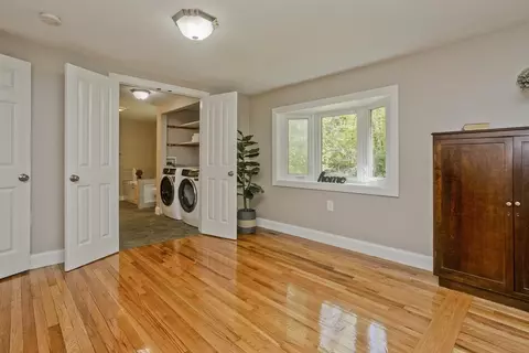 1883 Parker St, Springfield, MA 01128 photo 17