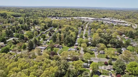 1883 Parker St, Springfield, MA 01128 photo 37