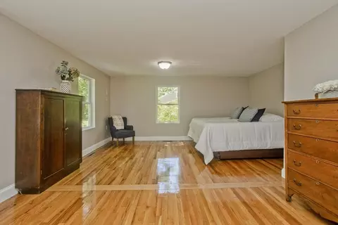 1883 Parker St, Springfield, MA 01128 photo 13