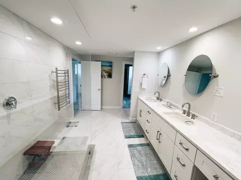 Bath - 209 Dunrobin Rd, Mashpee, MA 02649 photo 2 of 3