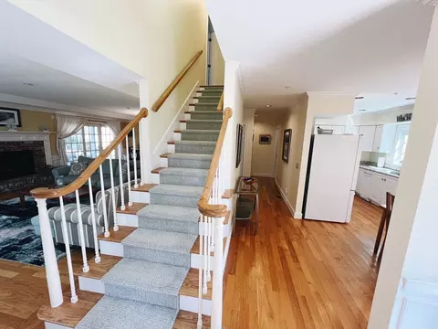 Entry Way - 209 Dunrobin Rd, Mashpee, MA 02649 photo 1 of 2