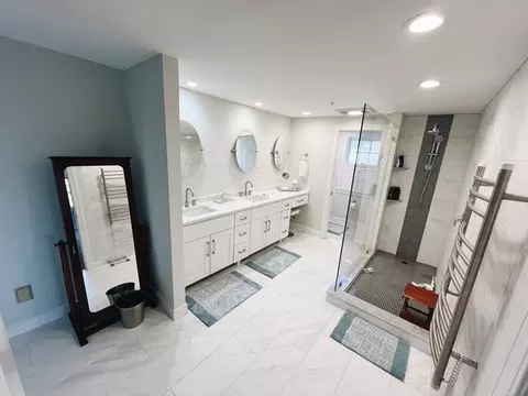 Bath - 209 Dunrobin Rd, Mashpee, MA 02649 photo 1 of 3