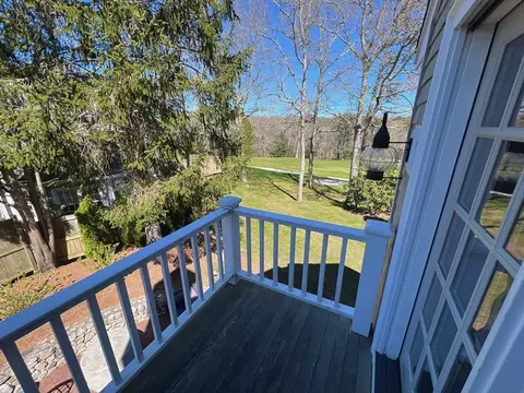 Exterior - 209 Dunrobin Rd, Mashpee, MA 02649 photo 3 of 7
