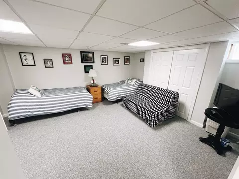 Bedroom - 209 Dunrobin Rd, Mashpee, MA 02649 photo 4 of 6