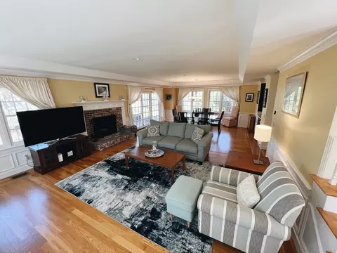 Living - 209 Dunrobin Rd, Mashpee, MA 02649 photo 2 of 3