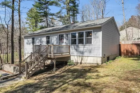181 Dyer St, Gardner, MA 01440
