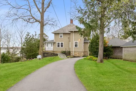 Exterior - 121 Downer Ave, Hingham, MA 02043 photo 2 of 3