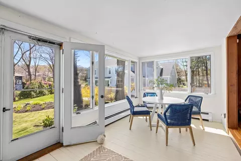 Dining - 121 Downer Ave, Hingham, MA 02043 photo 2 of 3