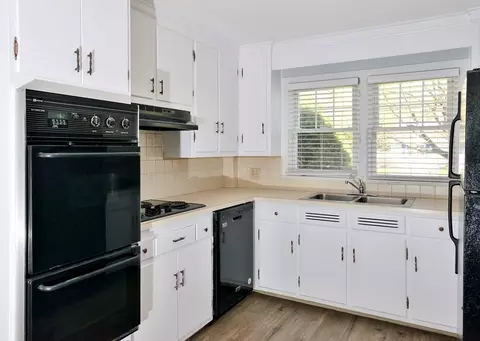 Kitchen - 99 Talbot Rd, Springfield, MA 01119 photo 1 of 2