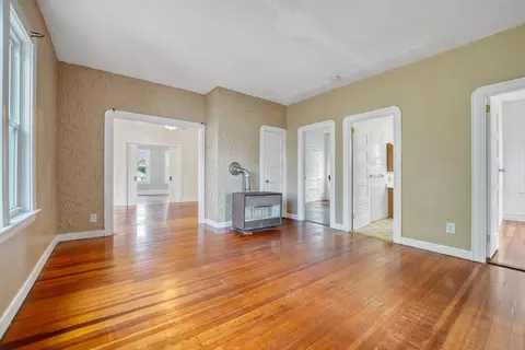 Living - 481 E Main St, Fall River, MA 02724 photo 4 of 5