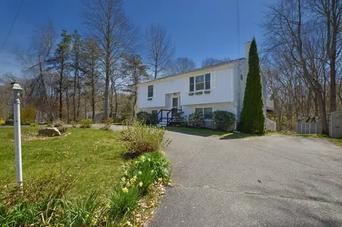 27 Althea Rd, Falmouth, MA 02556