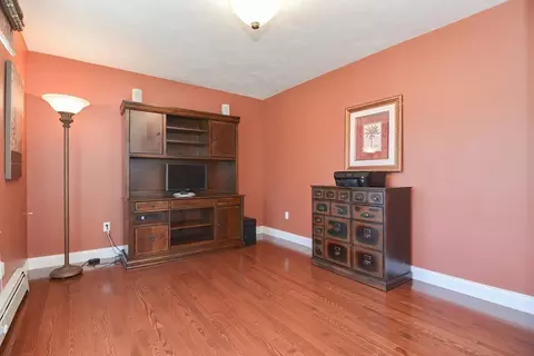 Living - 23 Vincent Rd, Mendon, MA 01756 photo 5 of 7