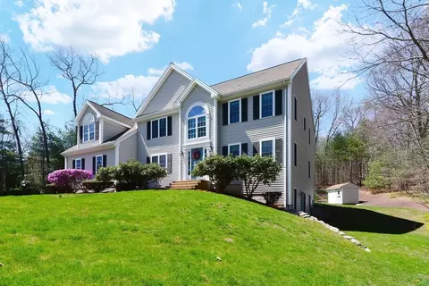 Exterior - 23 Vincent Rd, Mendon, MA 01756 photo 3 of 4