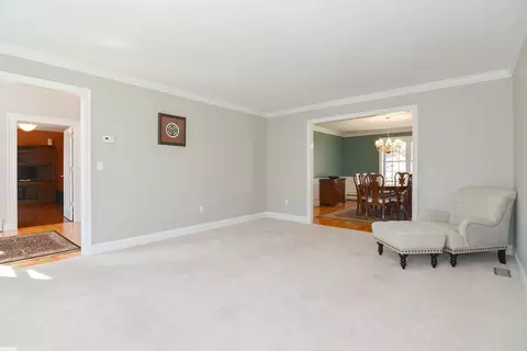 Living - 23 Vincent Rd, Mendon, MA 01756 photo 3 of 7
