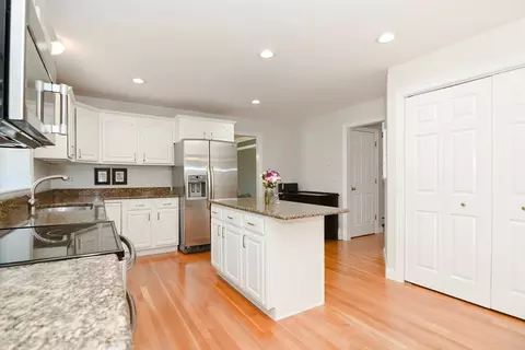 Kitchen - 23 Vincent Rd, Mendon, MA 01756 photo 1 of 2