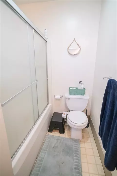 Bath - 351 Main St, Amherst, MA 01002 photo 7 of 8