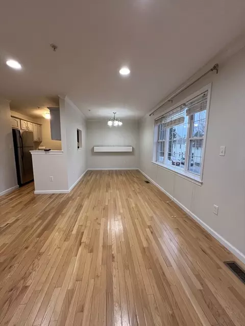 39 Shelby St #1, Worcester, MA 01605