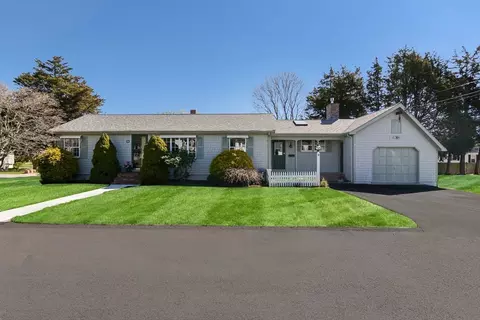 18 Wyola Rd, Swansea, MA 02777