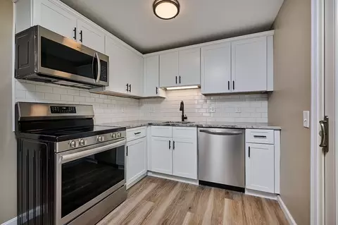 Kitchen - 10 Beyer Dr, Easthampton, MA 01027 photo 1 of 4