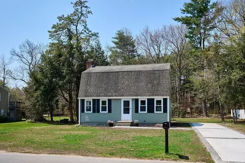 Exterior - 10 Beyer Dr, Easthampton, MA 01027 photo 5 of 6