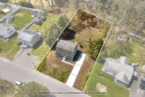 View/Area - 10 Beyer Dr, Easthampton, MA 01027 photo 1 of 5