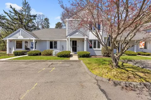 610 County Rd #2, Holyoke, MA 01040